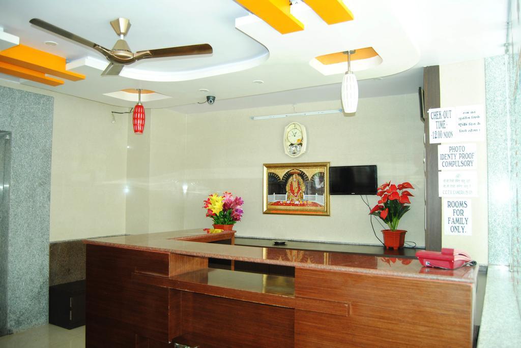Sai Niwas Hotel Shirdi Eksteriør billede